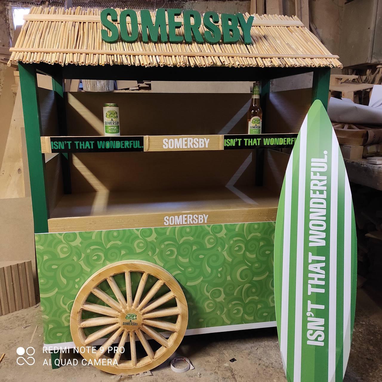 Стойка Somersby в магазине